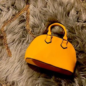 Nice small crossbody/handbag Good as new!